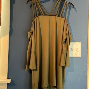 SZ M strappy shirt